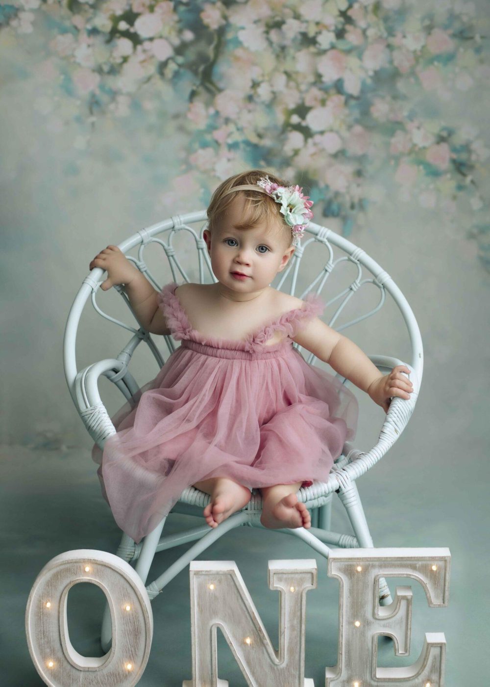 Cake smash Baby session wiltshire devizes